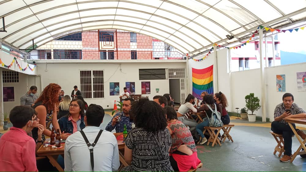 CentroLgbtiq's tweet photo. Ya estamos en el Centro LGBTIQ+ en el #Concervezatorio con emprendimientos LGBTIQ+ de Mérida, una iniciativa en la Semana Global de Emprendimiento #GEW2021 liderada por @SOMOSMov, la @CCLGBTVE y el Centro LGBTIQ+ de Mérida 🌈

Véngase que esto está cool. Te esperamos ♥️ https://t.co/tWL9mhLpN1