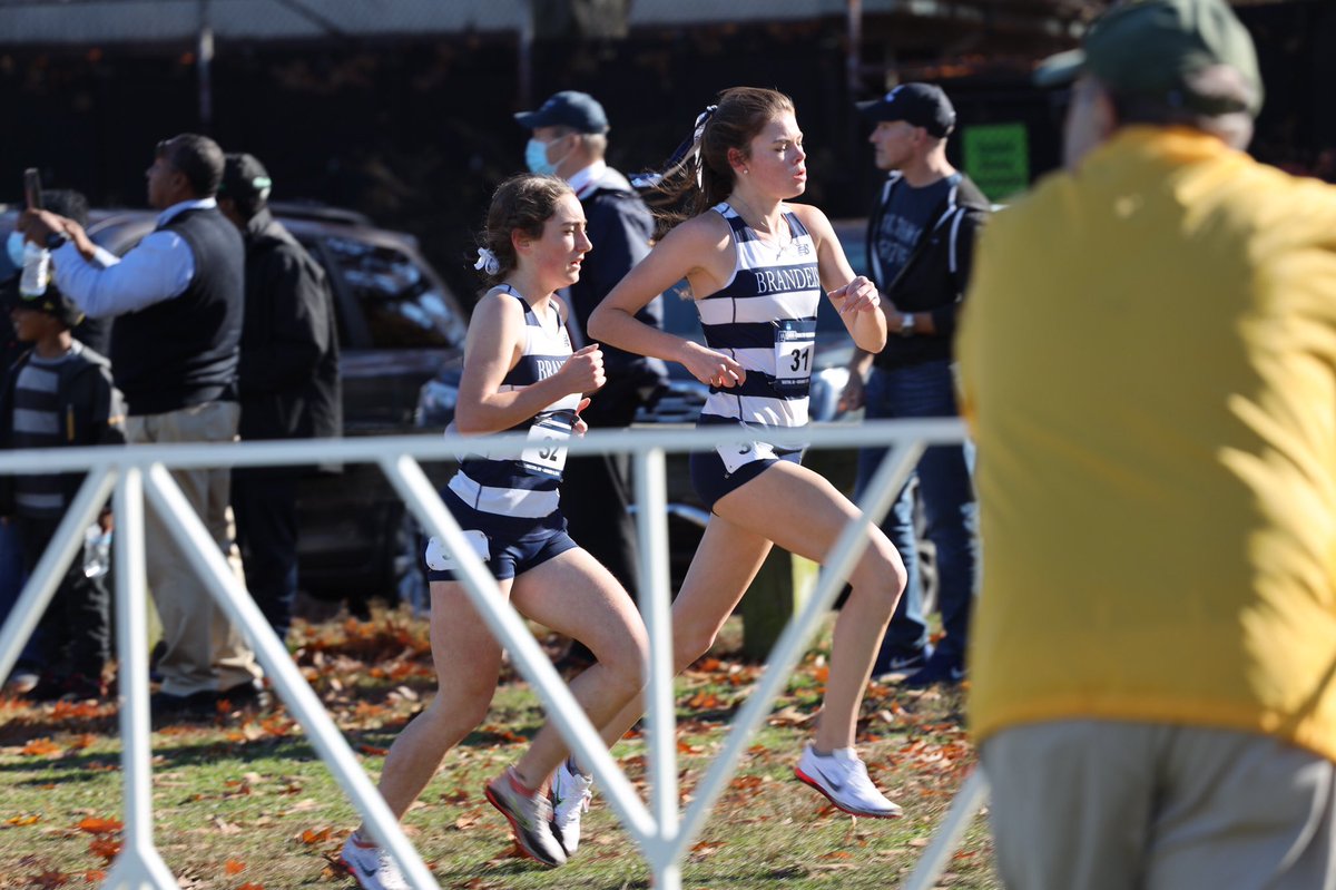 BrandeisXCTF's tweet photo. Women’s XC Place 4th over all! Putting 4 athletes in the top 35! https://t.co/ywdcADGtts