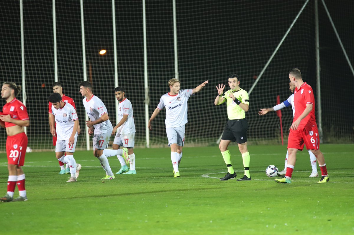 fehmi_9's tweet photo. ⚪️🔴 #antalyaspor https://t.co/ndAK4LxW1Q