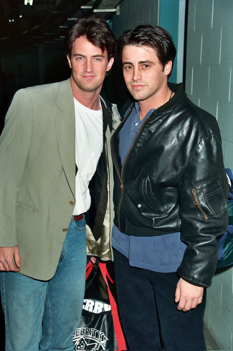 ImagenRetro's tweet photo. Matthew Perry y Matt Leblanc, 1994. https://t.co/nR4UpKzAE7