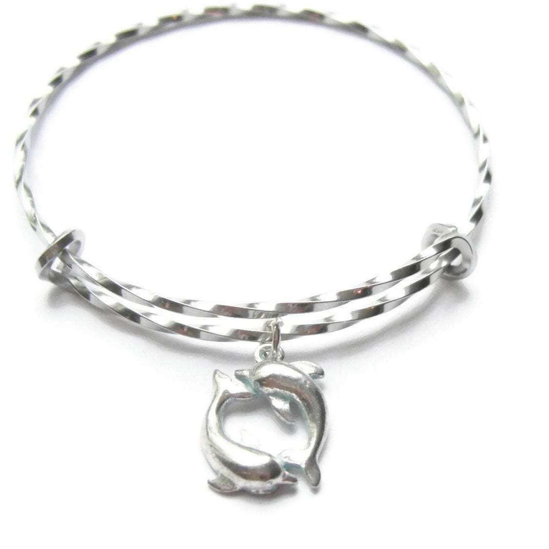 MchughDiane's tweet image. DOLPHIN / PORPOISE bangle BRACELET tuppu.net/46278aa9 #Etsy #LadybugfeetDesigns #AdjustableBangle