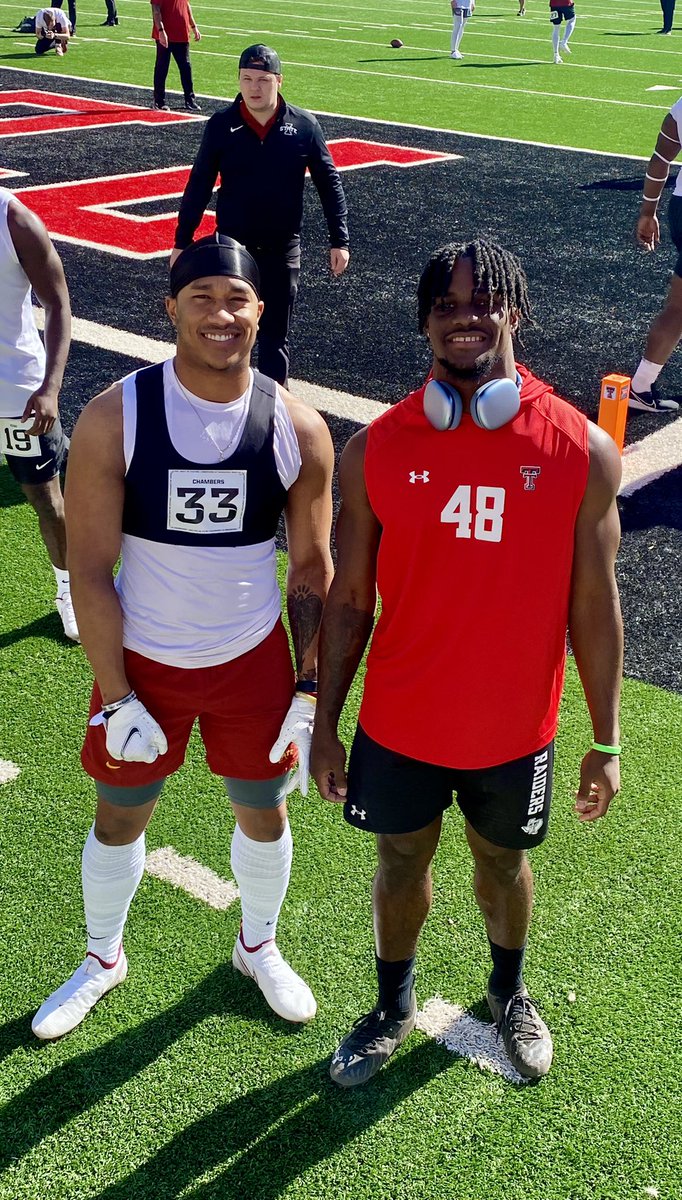 RosaCha68521245's tweet photo. Once a Buff, Always a Buff 
Iowa State Cyclone vs Texas Tech Raider 😊 
@Mason_Chambers3 
@dclew_22 https://t.co/2X6qJB63JY