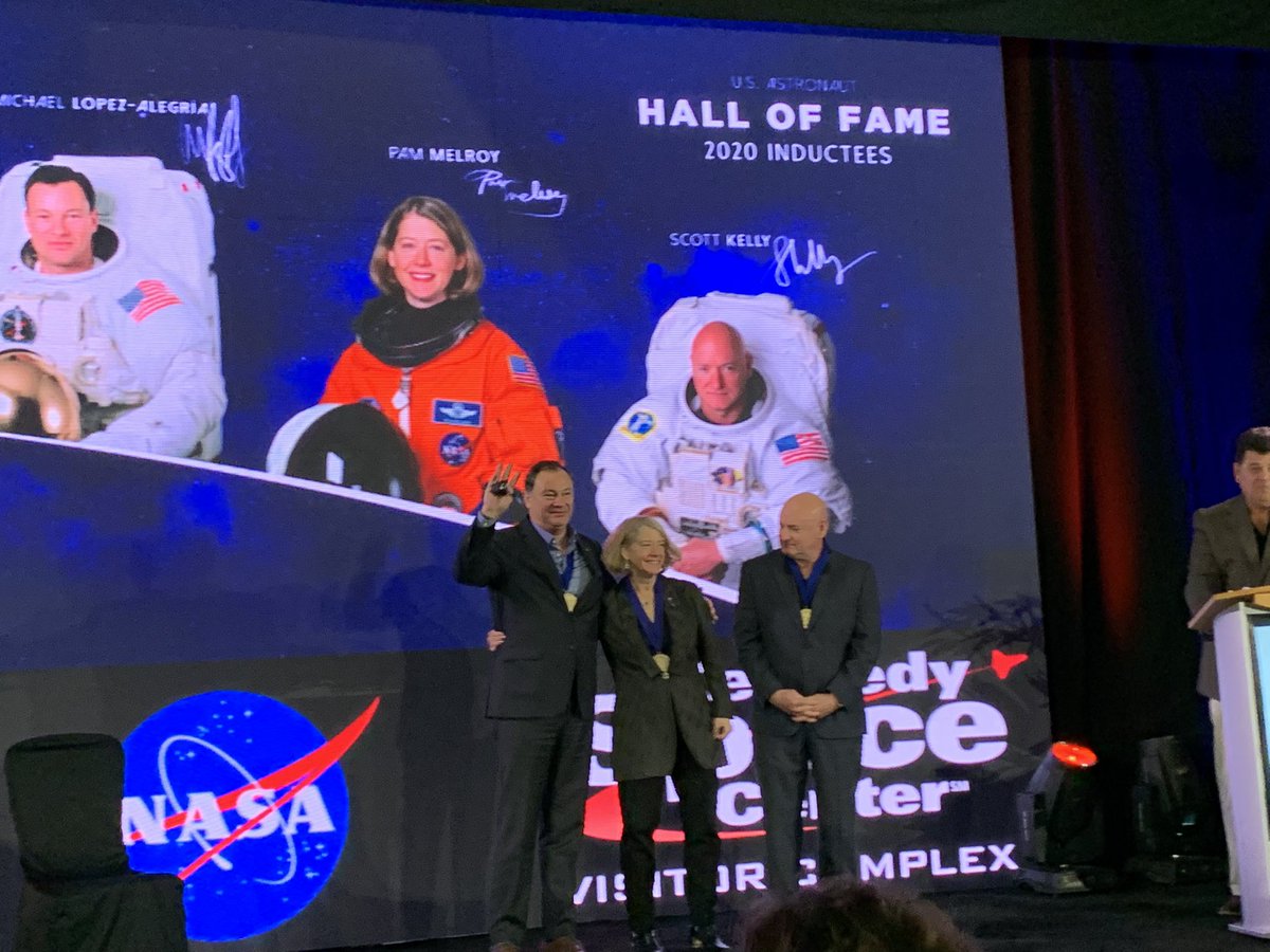 Congrats to the 3 newest members of the Astronaut Hall of Fame: Mike LA, Pam Melroy and Scott Kelly. Way to go!