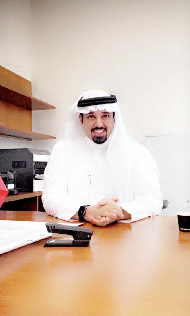 يوسف ابن صحين ربي رافعً قدره وجنابه
ابن عمي أفخر بفعله مع العالم واماري

النعم كايد ويوسف كاسبه باول شبابه 
سيفنا اللي بسلته ايزيد بالراس افتخاري

فزعة الصاحب كبير القدر هو ريف القرابه
نادرً حرً فعوله كنها شمس النهاري

<a href="/Yousef_q8x/">يوسف ناصر المطيري ⚖</a>