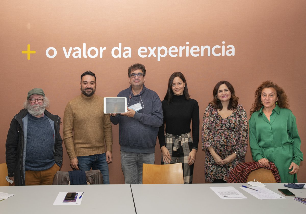 Premios da Crítica de Galicia tweet media