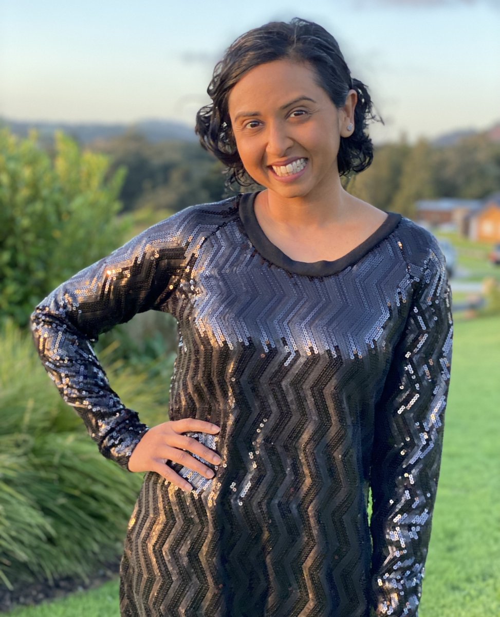 MinervaFabrics's tweet photo. Gowri from @bypaary chose our super sparkly sequin knit for her @ellieandmac_patterns Going Home Dress and it's a stunner!

https://t.co/BDfAZt1bD1

#Minerva #MinervaMakes #MinervaMakers #MinervaCommunity #EllieAndMacPatterns #SewingWithSequins #GoingHomeDress #SequinDress https://t.co/VajAHYnNFl