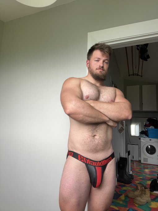 You wanna see me turn around and slap my fat ass? Cum over here baby 😈 sorry I look sleepy hehe I only<a href="/tag/freethedick"class="tags"><span>#freethedick</span></a>