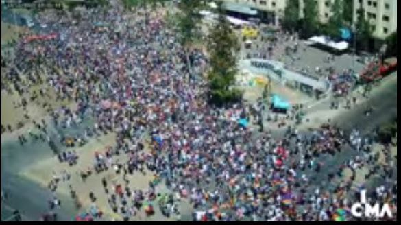 2epinforma's tweet image. 🔴 HOY Multitudinaria  #MarchaDelOrgullo 2021 de Santiago, por la lucha por los derechos #LGBTIQ 

#Orgullo2021