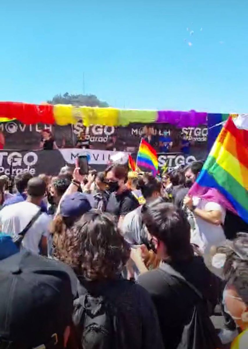 2epinforma's tweet image. 🔴 HOY Multitudinaria  #MarchaDelOrgullo 2021 de Santiago, por la lucha por los derechos #LGBTIQ 

#Orgullo2021