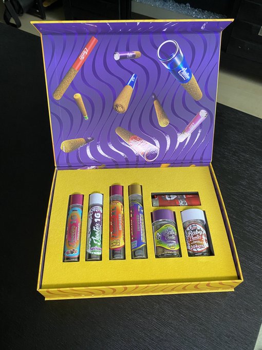 Thanks @LAWeekly for the amazing smoke 💨 swag box! #studshit https://t.co/kRUr0Fn51q<a class="tags" target="_blank" title="On Twitter" href="/?out=eyJ0eXAiOiJKV1QiLCJhbGciOiJIUzUxMiJ9.eyJpYXQiOjE3MjIwMjMzMzgsImlzcyI6InR3cG9ybnN0YXJzLmNvbSIsIm5iZiI6MTcyMjAyMzMzOCwiZXhwIjoxNzUzNTU5MzM4LCJyZWRpcmVjdF91cmwiOiJodHRwczovL3R3aXR0ZXIuY29tL0xBV2Vla2x5In0.rCKPZPfpYuliaodhnu9LrDyGCMv4njwdcIsMh6B93qzuRnLckyr8_aL3uAfmFbcafM1SVhSIz8Uq242KSy4iLQ">@LAWeekly</a><a href="/tag/studshit"class="tags"><span>#studshit</span></a>