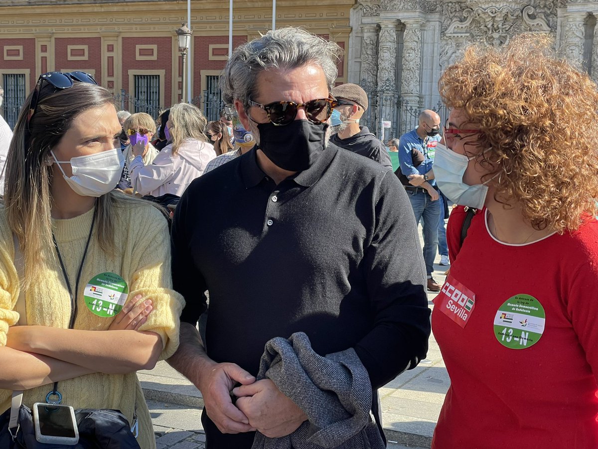 El Gobierno Andaluz no cumple la Ley de Memoria Histórica y Democrática de Andalucía. No es solo cumplir una ley, es tb una cuestión de humanidad y decencia. X eso ha sido emocionante reencontrarnos. Porque fueron, somos y somos muchísimos…#AndaluciaConMemoria