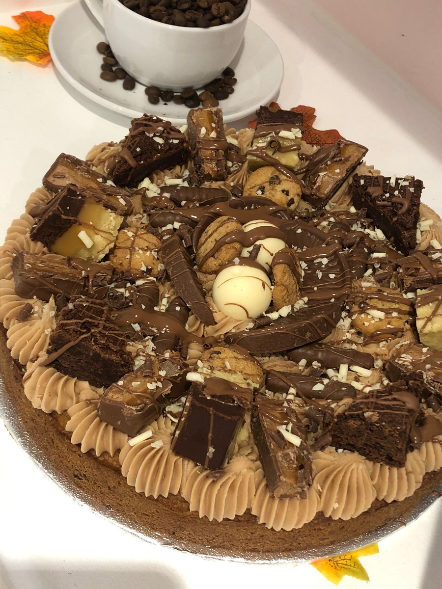 Look at this giant cookie we got from <a href="/milliefoxcakes/">Milliefox Cakes</a> for hubby's birthday! AMAZING! 😋