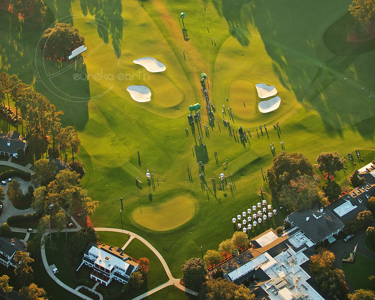 EurekaEarthPlus's tweet photo. Hereโs another throwback to the third round of the 2020 Masters from our photo library ๐โณ๏ธ ๐
#FallMasters #Masters2020 #SaturdayVibes
(๐ธ ยฉ14NOV2020 David Dobbins/EurekaEarth)
#EurekaEarth #NotDrone #DiscoverThePresent https://t.co/FojBeAHy7E