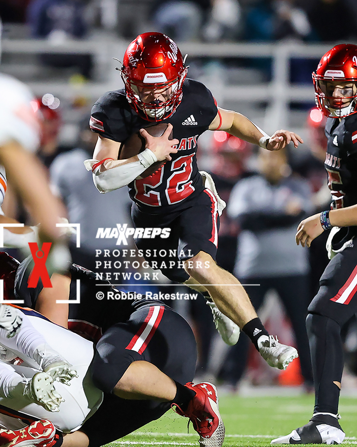 robbierakestraw's tweet photo. MaxPreps pro photos from the @WoodrowFootball - Wakeland playoff game are up at https://t.co/dyOFe0xbmH @woodrow_sports @dallasathletics @CamMcGuire06 @NathanBarrille5 @ElkmanMax @DFWGRIDIRON @VYPEDFW @dctf #PaytonSmith #RETWEET https://t.co/sPUk24wRrl