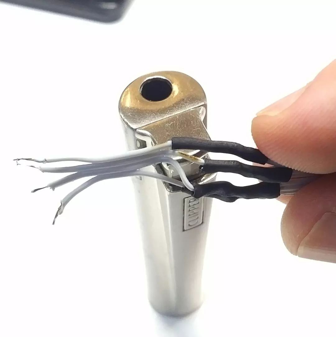tamhanna's tweet image. #toolabuse, reloaded. #jetflamelighters are ideal for cigars - but keep them away from #heatshrinktube at all cost. The flame is too hot: ideally, you only char the inside, such as the #flatbandcable here. But you can also have a #reallybadday - the…

📸 instagram.com/p/CWOqc5Or8TC/