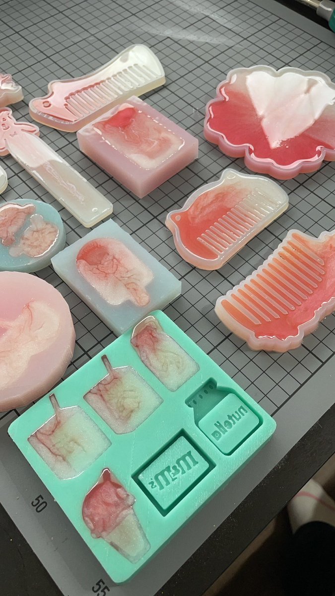 vityacrafts's tweet photo. I work on a strawberry milk collection atm💕 What do you think?🥺❤️ https://t.co/K4sYybTUS0