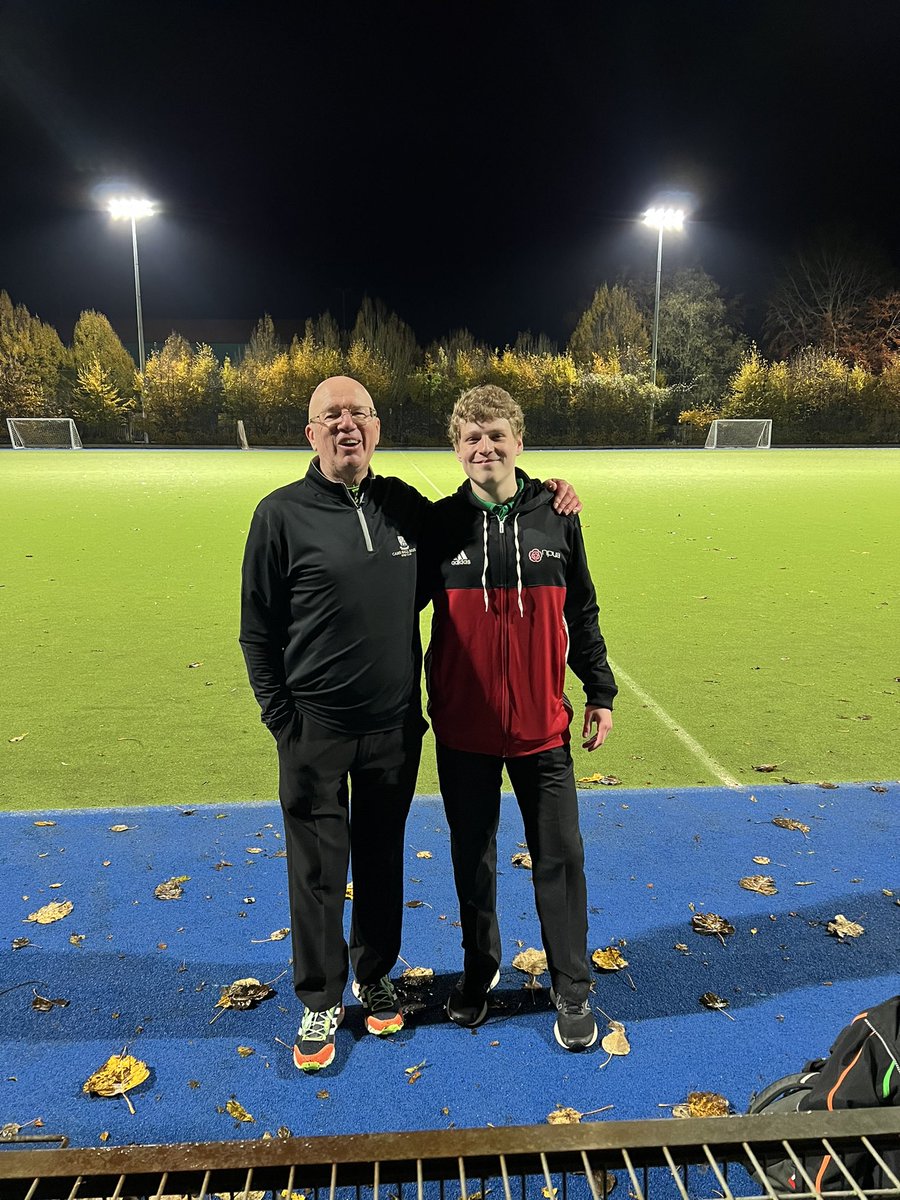 GoddersSteve's tweet image. Last assignment of busy day in Oxford  for @SCOfficiating today. Umpired @darkbluehockey M1 &amp;amp; @HenleyHC with Sam Church who is making great strides in @NPUAhockey 
2-0 to home side with goals in first &amp;amp; last minute. Thx to both teams for competitive game. 

#thirdteam