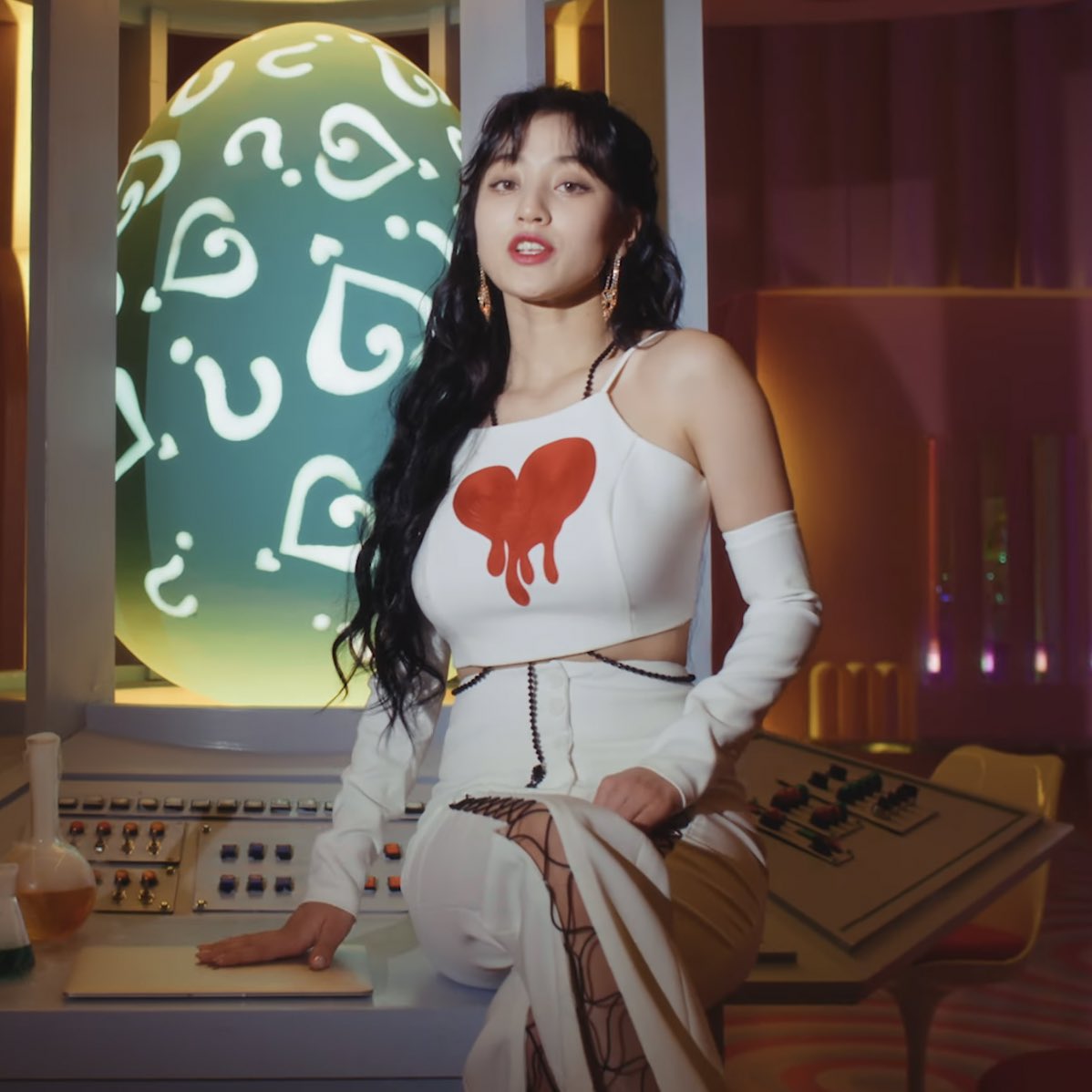 jihyopictures's tweet image. jihyo, a real woman!