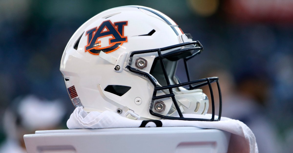 CranfordChip's tweet photo. #MSSTvsAUB
Auburn fans are right to boo. That's a terrible call.
Auburn fans will be wrong to blame a loss on that call. It's NOT a 33 point call. https://t.co/t0XqJVVoQ8