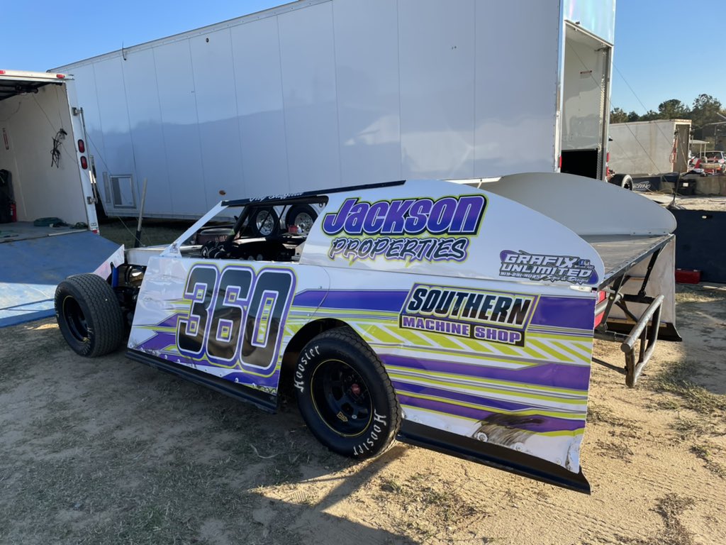 Greg Sheffield is unloaded here at <a href="/countylinenc/">County Line Raceway</a> #SEDMS