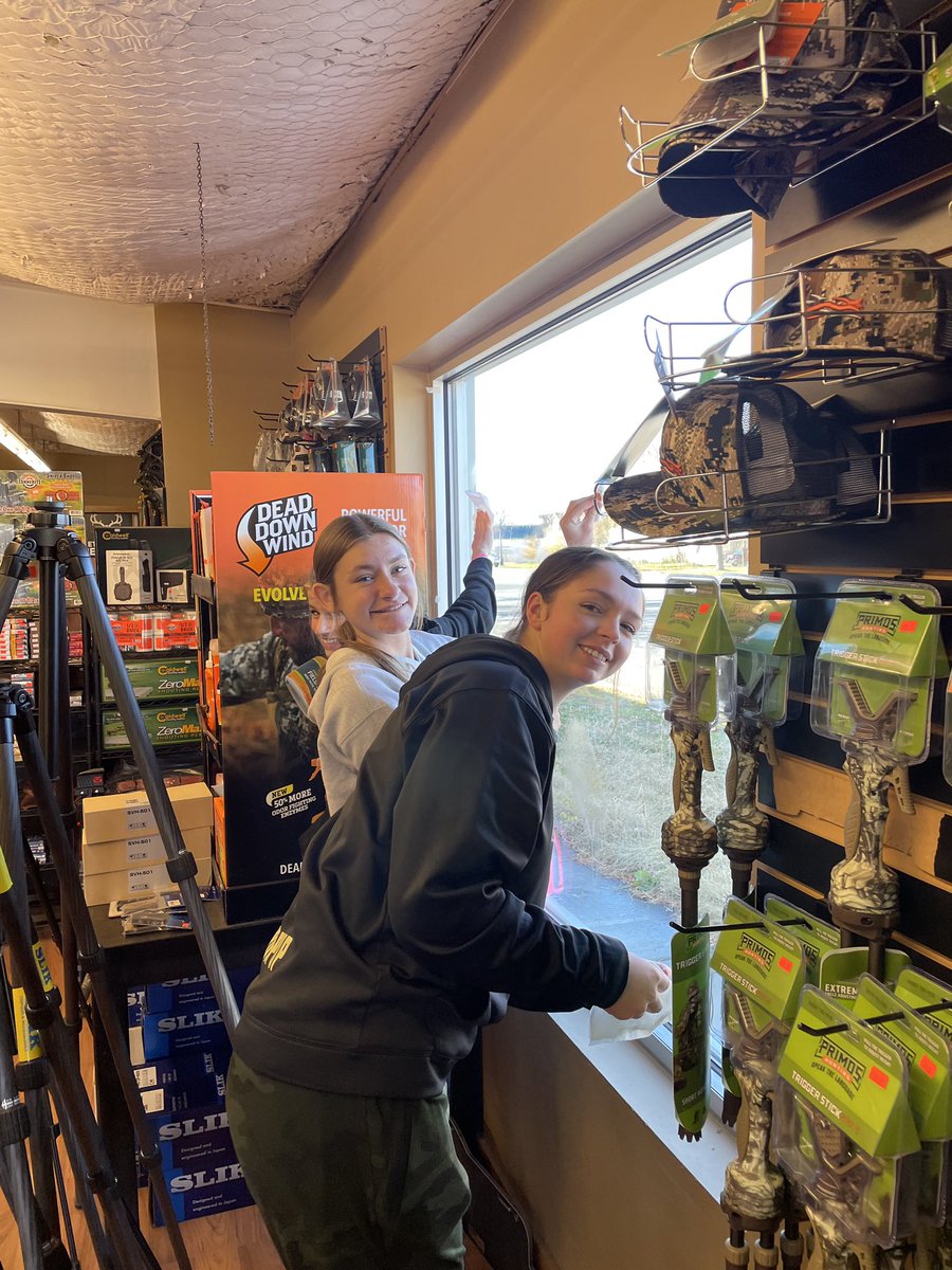 juab_GirlsBBall's tweet photo. Service Day! #BowShop https://t.co/lxL7f58wil