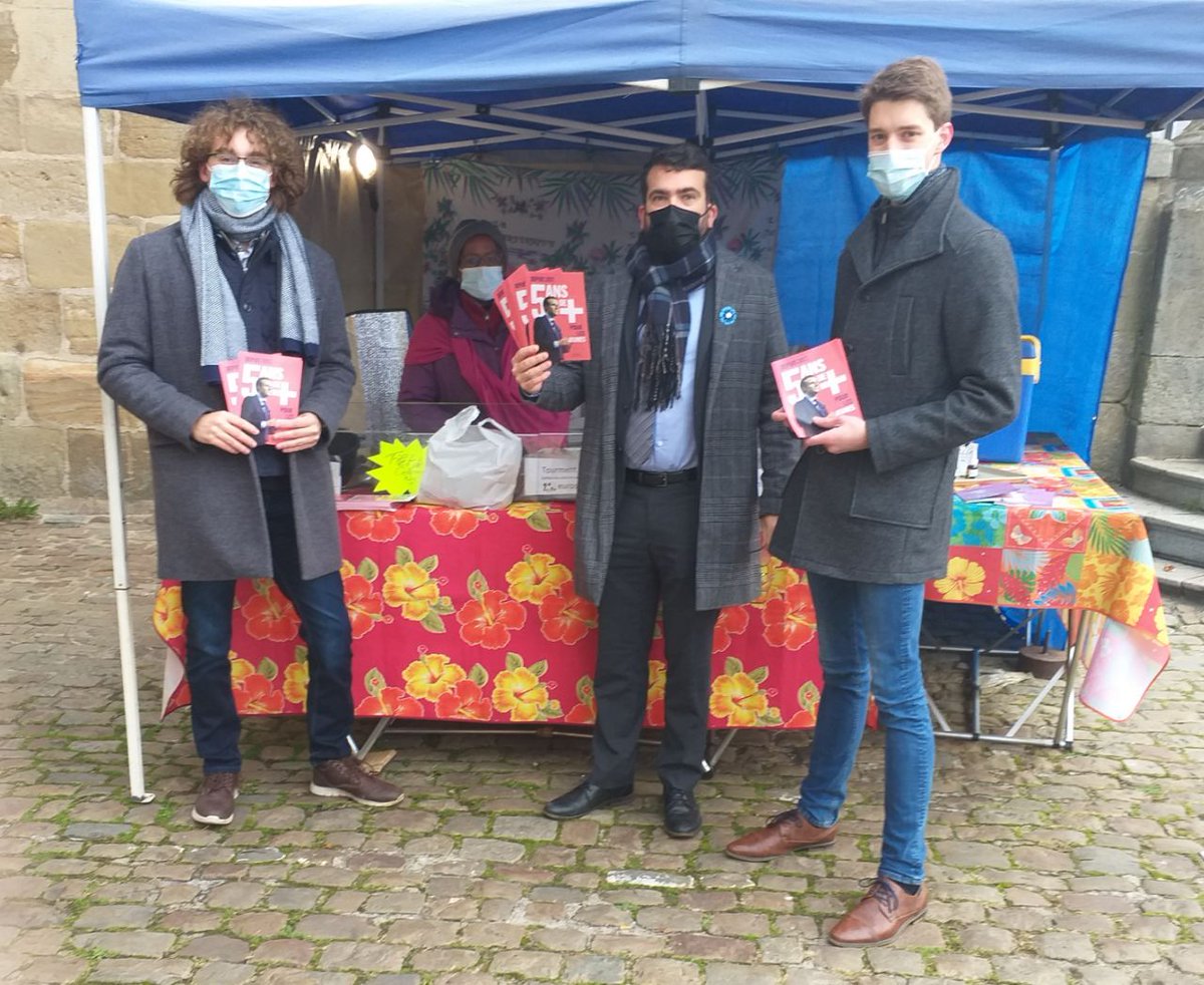 JeunesMacronBFC's tweet photo. Retour sur la mobilisation des derniers jours des @JeunesMacron en Bourgogne-Franche-Comté ! 🧀

A travers nos départements, nous continuons d'affirmer notre volonté de voir @EmmanuelMacron revenir pour 5 saisons de ➕ ! 

#MacronPresidentDesJeunes
#Macron2022 https://t.co/vr1squJc7H
