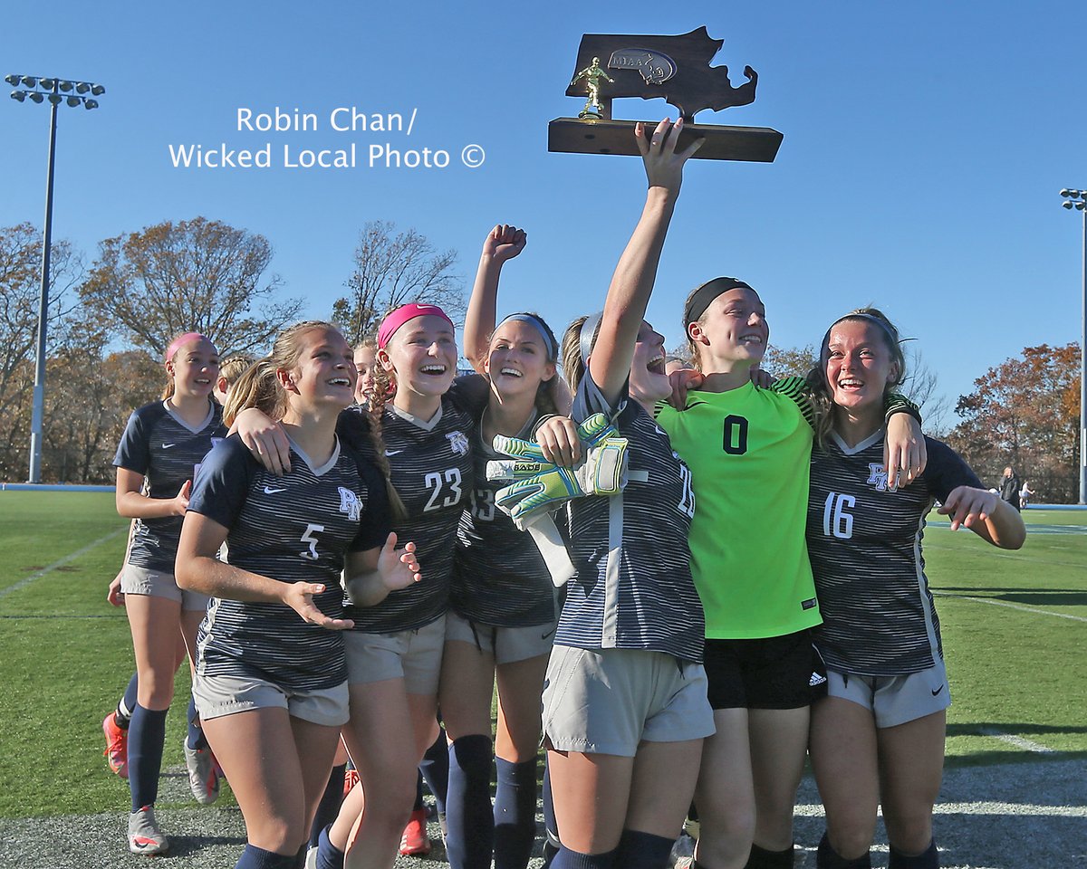 RChan_mariner's tweet photo. PHOTOS: Plymouth North girls soccer defeats 5-0 Grafton in their Round of 8 match in the D2 state tournament. Banzi w/ a hat trick, Tocci started the scoring on free kick, and O'Connell w/ the 2nd goal. #miaa #miaa2021 #plymouthnorth  https://t.co/TvqcdW78jw via @WickedLocal https://t.co/tIwlMlmXP1
