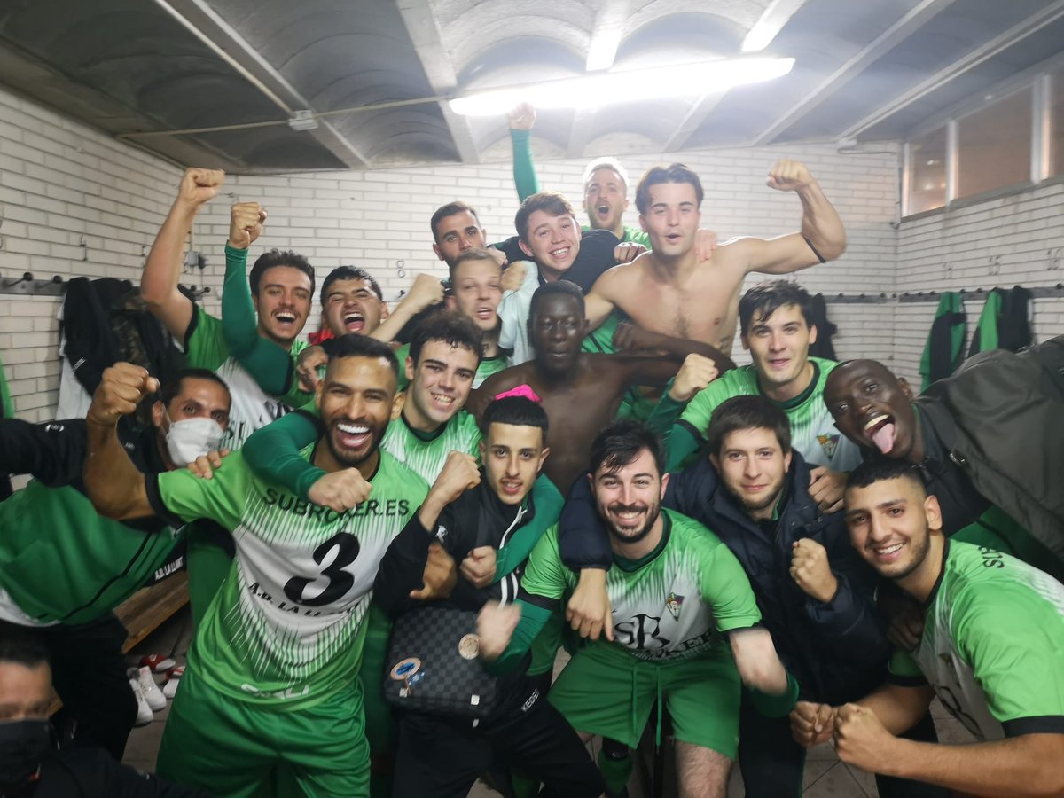 A.D. LA LLÀNTIA - 4
SANT POL A.T. B - 3
Nueva victoria muy trabajada por parte de todos los jugadores. Felicidades equipo. Grandes💚💚
#grandescorazonesverdes💚💚
adlallantia.com      
#Mataró #futbolcat #catalunayafutbol
<a href="/parlemdesports/">Parlem d'Esports Mataró</a>
<a href="/EsportiuMaresme/">Esportiu Maresme</a>
@futbolbcnnet