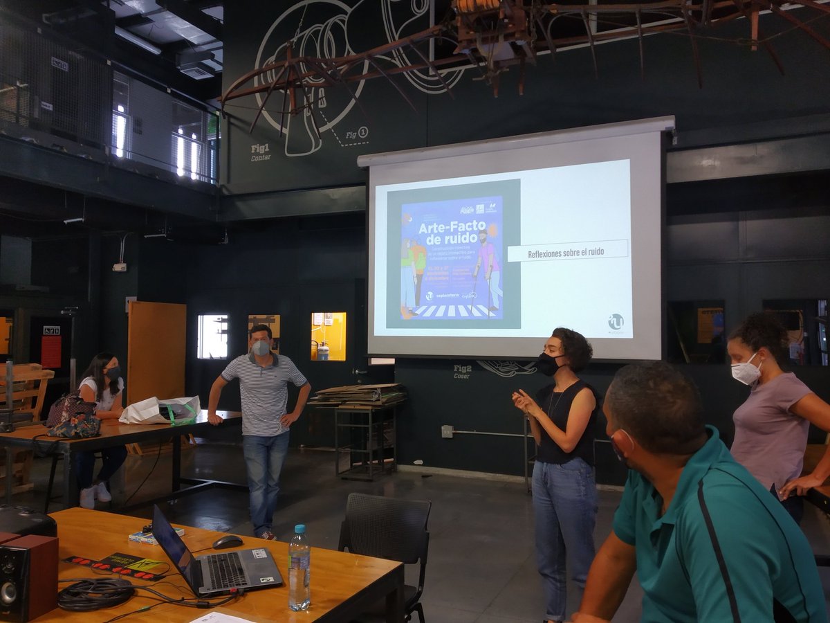 ClinicaInteresP's tweet photo. Hoy en @ParqueExplora en el Exploratorio....Aprendemos sobre el ruido🎙️ https://t.co/7upYPfPa1L