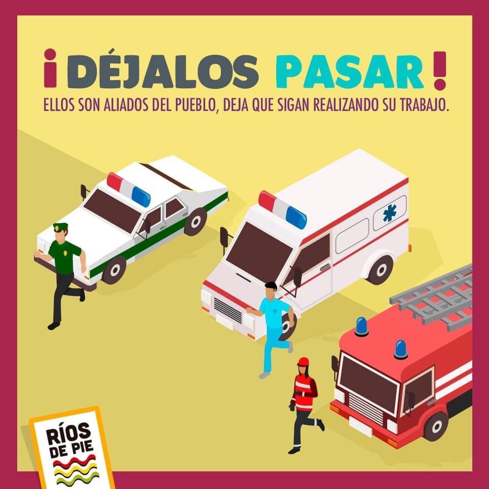 RiosDePie's tweet photo. 📝 NOTA IMPORTANTE 📝

Las ambulancias, personal médico, alimentos, policía, bomberos, pacientes y otros servicios indispensables, deben circular por la ciudad sin dificultades.

#NoViolencia
#BoliviaProtesta 
#RíosDePie https://t.co/1Q7mQIh7I0
