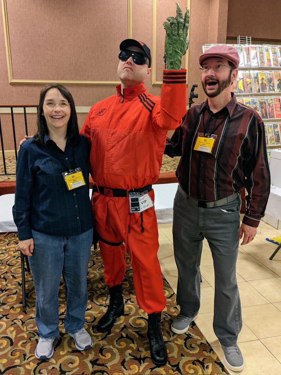 RaD_Adventures's tweet photo. Having a terrific time at Williamsburg Nostalgia Film Festival with our friends Jennifer and Joe aka #IronKnightCosplay and Tyler aka #StriderCosplay and actor #JamesRosin who has written many wonderful books about classic television programs. https://t.co/U6T9VYdGDU