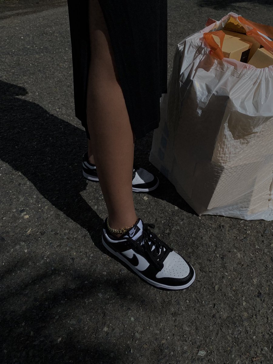 ELEDEPR's tweet image. New anklets on the web 💅🏽 #dunklows