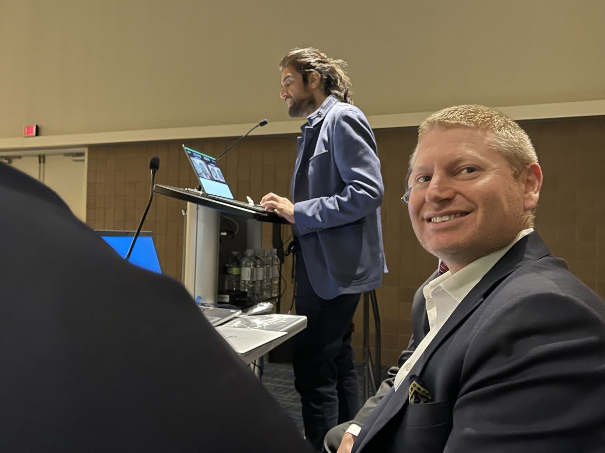 At Pearl Jam <a href="/aao_ophth/">AAO</a>  with some of the top surgeons in the world