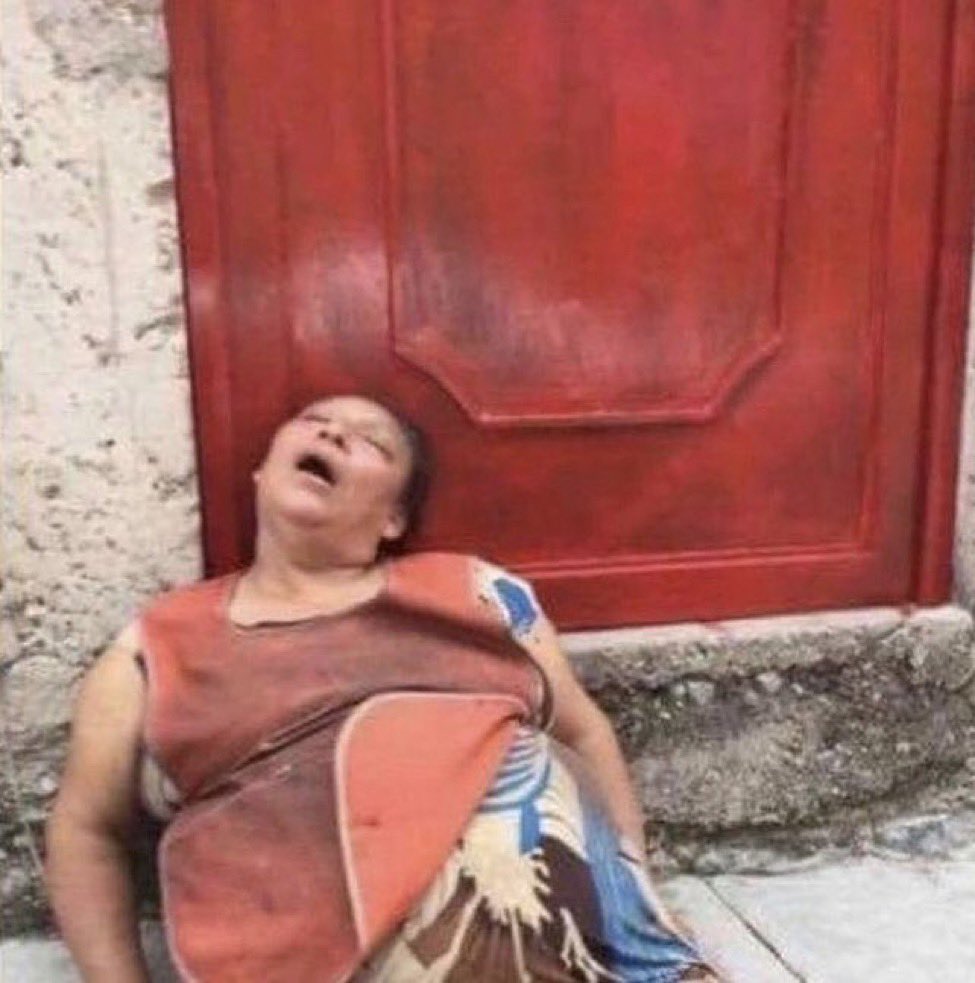 cesarfinder's tweet photo. Woman next to red door knocked out sleeping with mouth open in dress aslee https://t.co/NXaEHijc60