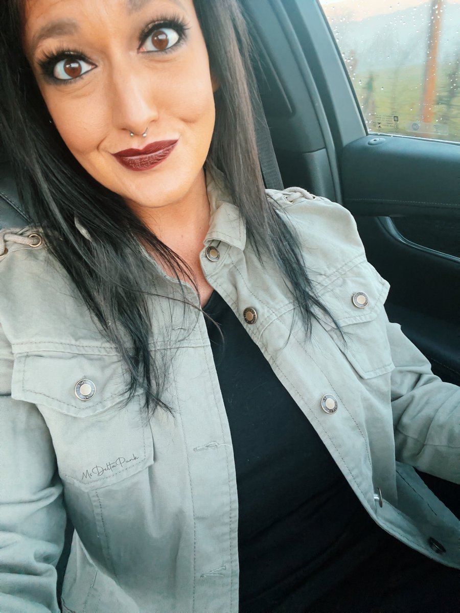 punk_delta's tweet photo. I got all done up yesterday &amp; did something new and so much fun!! Details coming soon. 🥰🥰

.
.
.
.
#stackedpunkprincess #alldoneup #photoshoot #newthings #breakingoutmyshell #fun #lingerieandheels https://t.co/eLx39riG3R