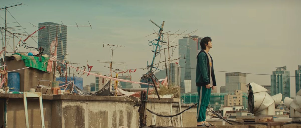 choxar_'s tweet image. что-то мне штаны Хёнсу напоминают, даже не знаю🤔🤔🤔 (хочу такие же) #SweetHome #МилыйДом