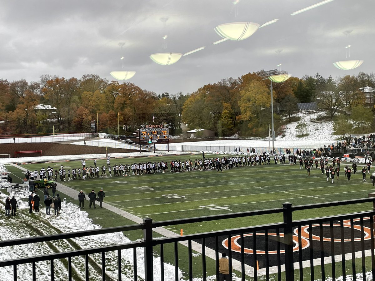 Loved the visit at <a href="/KzooFootball/">Kalamazoo College Football</a> loved the environment and the drive from the team. Thanks to <a href="/CoachRiceKZoo/">Coach Aaron Rice</a> for the invitation!! <a href="/coacheimer/">Coach Eimer</a> <a href="/WABlackhawkFB/">West Aurora Football</a>