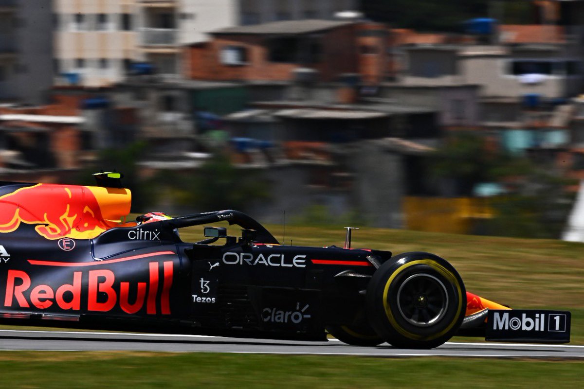 SChecoPerez's tweet photo. No fue la Sprint que esperaba, ¡pero era importante no arriesgar de más! Tenemos una excelente posición para pelear mañana por el podium. ¡Vamos! #BrazilGP  👊🏻 https://t.co/yTLz6bSKu0