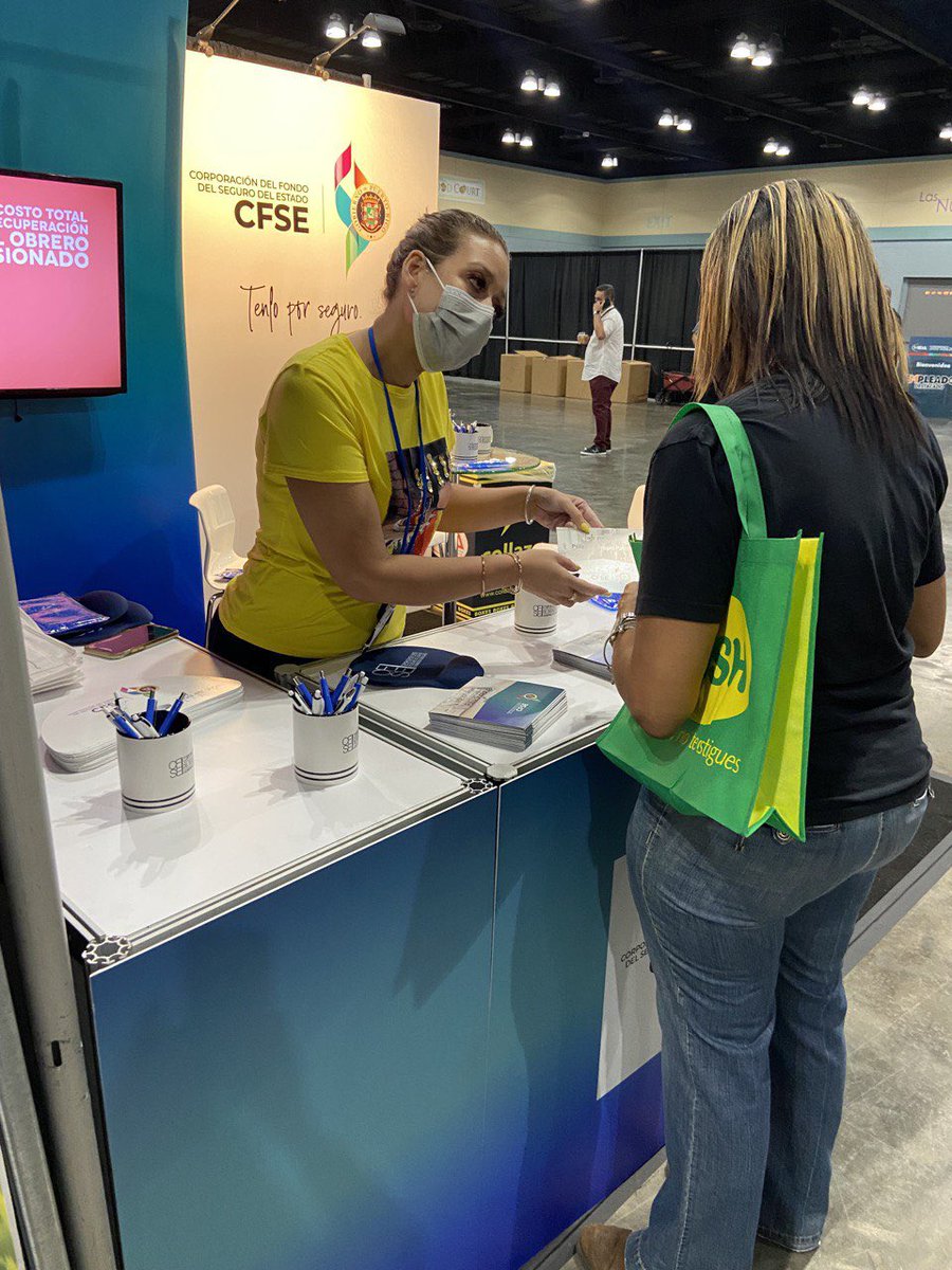 cfsepr's tweet photo. Hoy los empleados del Área de Seguros y Reclamaciones de la CFSE, orientan a patronos y público en la Convención de la Cámara de Mercadeo, Industria y Distribución de Alimentos (MIDA) @midapr @fortalezapr @JMrodriguezrosa https://t.co/LmwfFLSrgG