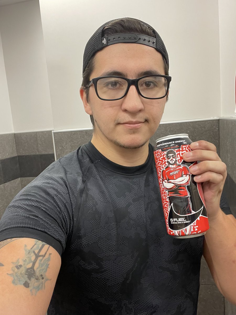 MARCUSPACK16's tweet photo. Yooo #mcoc community go get some @GFuelEnergy to fuel your grind! This #MFAM punch RULES. Use code “MARCUS” for absolutely no discount!(hit me up gfuel) #NotandAD https://t.co/SUqu1EBP6R