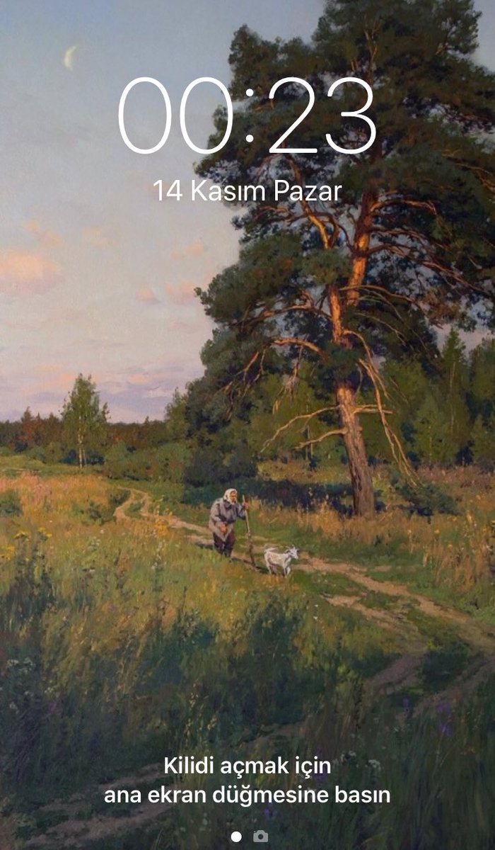 binazenin's tweet photo. @paaarya ağaçlar, uzayıp giden patikalar, gökte hafifcecik salınan hilal ve pembe bulutlar.. uzunca baktım, bakışım belki bir arayıştı. sonra annemin rahmetli anneannesini  bükülmüş beliyle, beline sardığı kuşağıyla ve yanıbaşındaki keçisiyle hatırlayıverdim. bu resmi çok sevdim, çok 🌻 https://t.co/d5TPMue50D