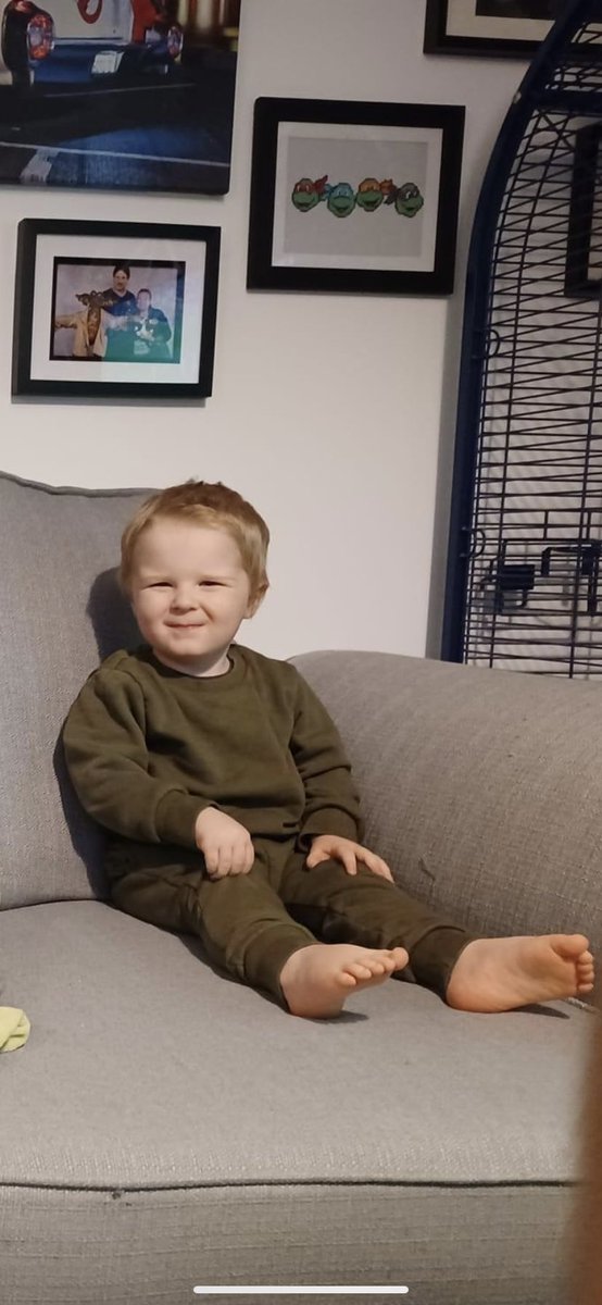 Shaunski15's tweet photo. How cheeky is that wee face of his 😆 @marauder_potter #toddler #ToddlerLife #family #cheeky #smiley #happy #cheekychappy https://t.co/558PFyxLWH