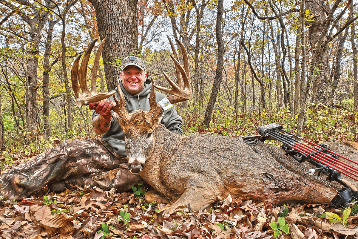 HuntingMag's tweet photo. Named after a Greek God, Mark Luster's '20 Iowa buck was anything, but mythical. He details the hunt here: https://t.co/QplQCigxV7. 

#EliteArchery #BowHunters #Bow #BigBuckDown #IowaHunt #ArcheryTags #Hunt #IowaDeer https://t.co/Lf6cG9yUOH