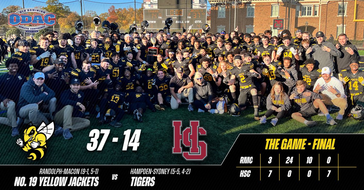 RMCathletics's tweet photo. Final. Eight in a rowwwwwwww. 😤 #BackTheJackets🐝 #TheGame #BeatHSC✅ #AintItGr8 https://t.co/VGKWsO7AYV