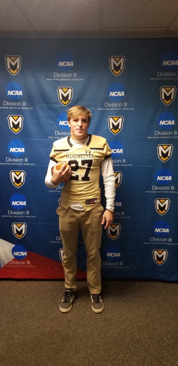 Kernz27's tweet photo. Want to thank @footballcoachj and @CoachYoung_7 for invite to Manchester University. Was a pleasure to visit school, see football game, and learn about football program, and be part of activities. Great Campus, family feel, and great staff @ScottBless @PaulPrather https://t.co/79AF9b5dXd