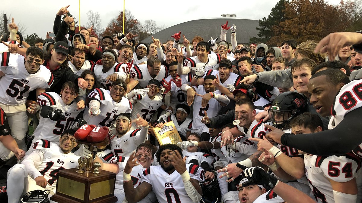 RPIAthletics's tweet image. FB | No. 21/23 @RPIFootball Regains Dutchman Shoes Trophy; Clinches @LLAthletics Title and @NCAADIII Bid With Dramatic Victory; 

Senior Kicker Trevor Bisson Wins it in First Career #d3fb Game

rpiathletics.com/news/2021/11/1…