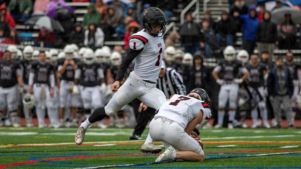 RPIAthletics's tweet image. FB | No. 21/23 @RPIFootball Regains Dutchman Shoes Trophy; Clinches @LLAthletics Title and @NCAADIII Bid With Dramatic Victory; 

Senior Kicker Trevor Bisson Wins it in First Career #d3fb Game

rpiathletics.com/news/2021/11/1…