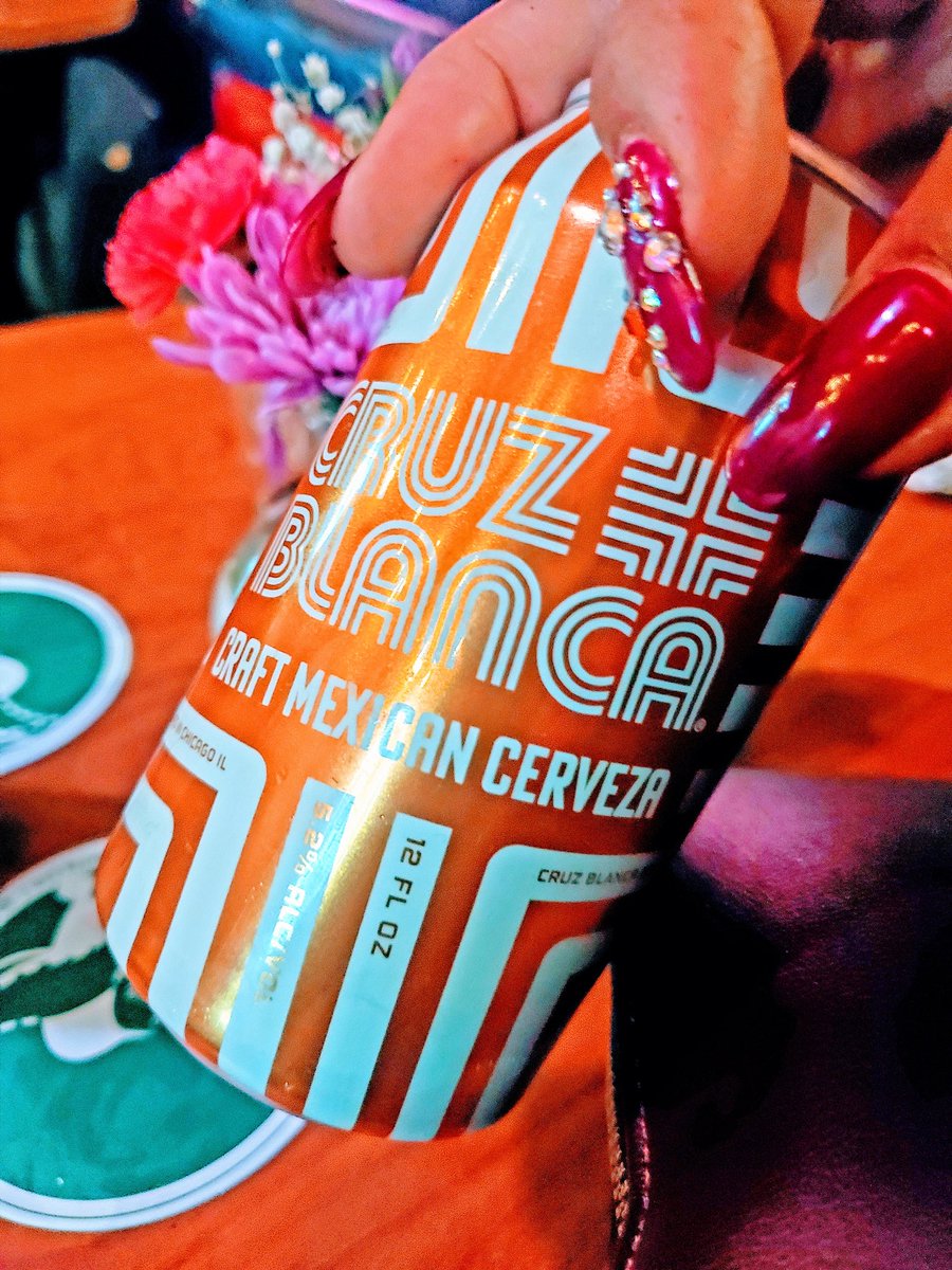 afrobeerchick's tweet photo. @CruzBlancaChi the perfect #FOBAB21 palette cleanser https://t.co/ILFYeuiRCL