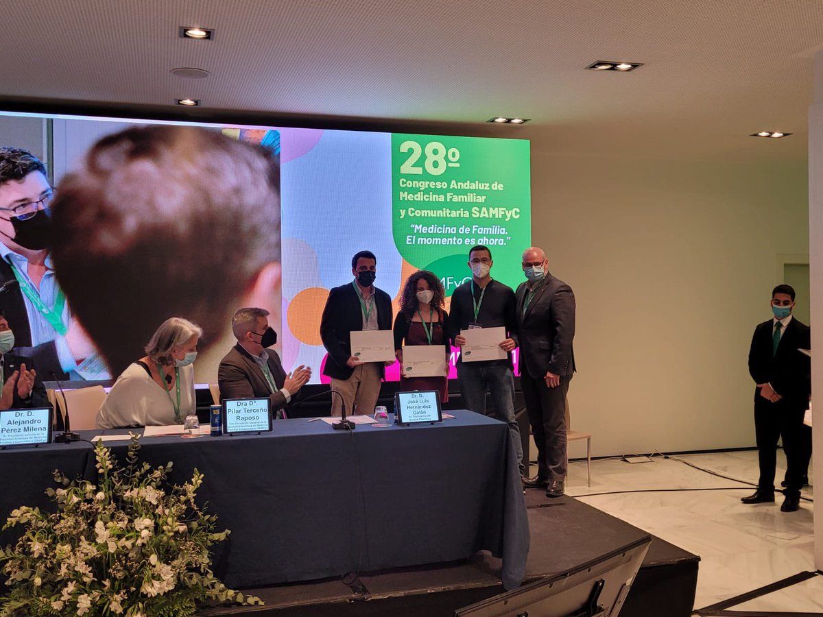 mjsanchezperez's tweet photo. En el Congreso #SAMFyC2021 @SAMFyC uno de mis #doctorandos Javier Casquero ha conseguido #ayudadeinvestigacion #IsabelFernandez para hacer su #tesisdoctoral sobre #segundos #tumores #múltiples en #cancer en #Granada en @CanalUGR @EASPsalud @ibsGRANADA. Enhorabuena Javier https://t.co/UnpHeL3lJq