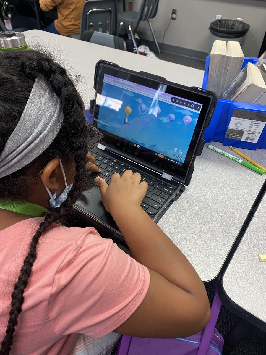 andre4thbryant's tweet photo. Thanks @Andre4Fennel for telling me about Typing Club….my Ss love it and are learning how to type with accuracy thanks to this wonderful program. #fallbingochallenge #andreinaction #CFISDspirit #fourthgrade @CFISD_ELAR2_5 https://t.co/slYqHLdCRe